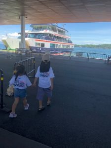 暑いですね。私は宮島に来ています♡♡